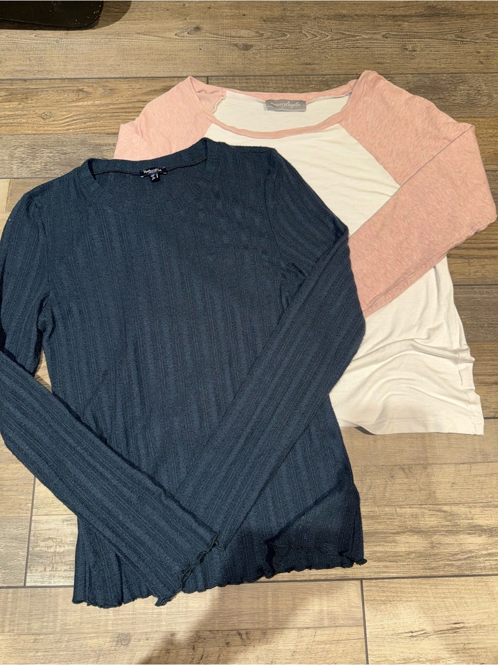 Splendid and Mercer & Taylor EUC Bundle Size Medium